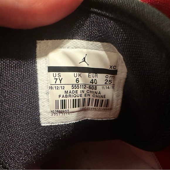 retro jordan sneakers - Picture 3 of 3